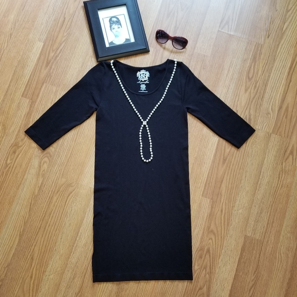 Black Seamless Silhouette Dress - Picture 3 of 4